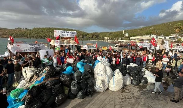 Bodrum’da deniz ile kıyıda kapsamlı temizlik; 15 ton atık toplandı