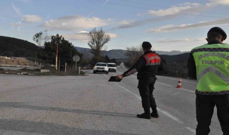 Boluda kış lastiği uygulaması yapıldı