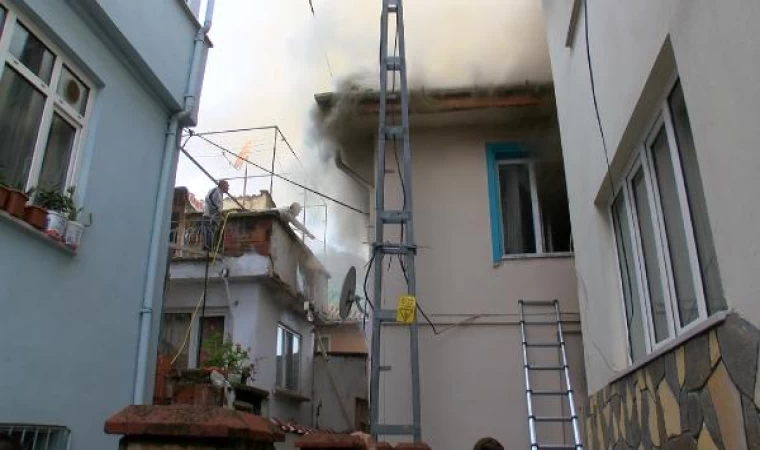 Bursa’da 2 katlı binada yangın; Egemen bebek öldü, annesi yaralı kurtuldu