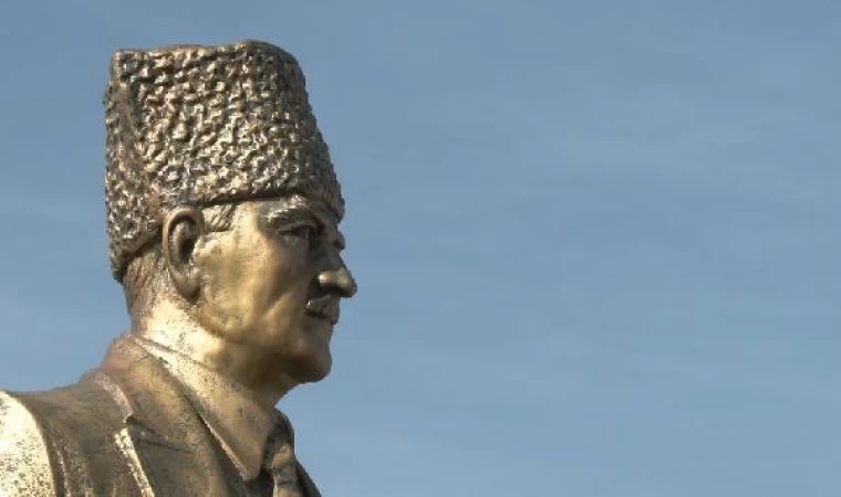 Büyükçekmece’de Atatürk Anıtı açıldı