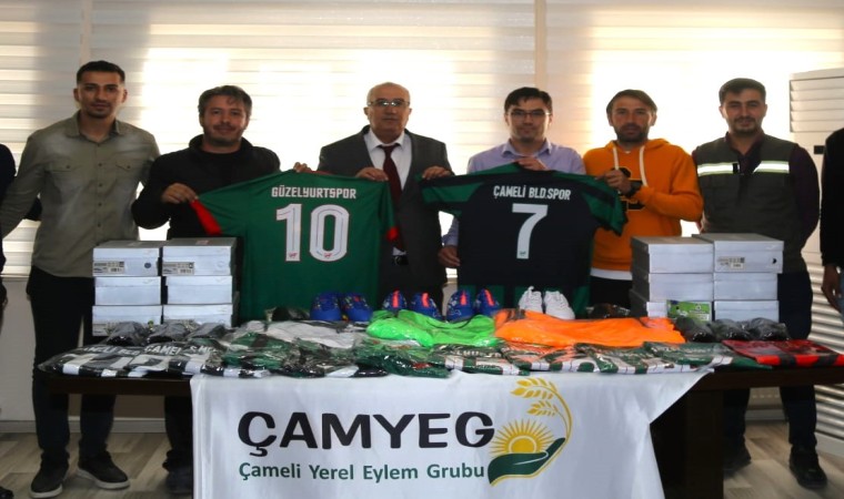 Çameli Belediyesinden spor kulüplerine malzeme desteği