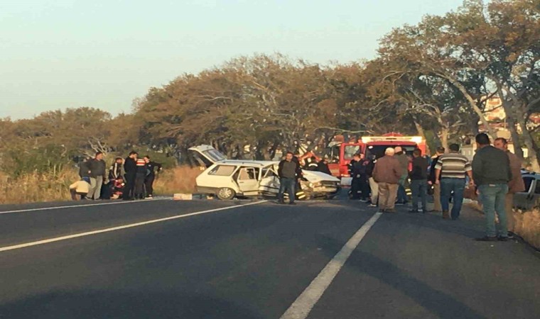 Çanakkalede trafik kazası: 3 ağır yaralı