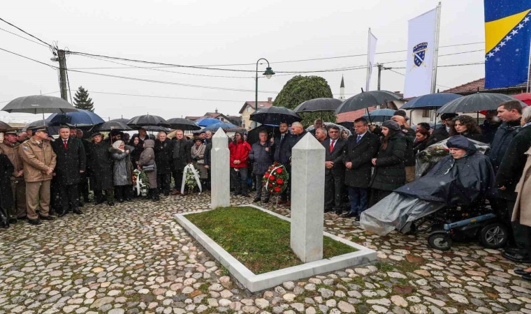 CHP Genel Başkanı Özel, Bosna Hersek Devlet Günü törenlerine katıldı