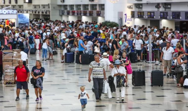 Cumhuriyet’in 100’üncü yıl dönümünde Antalya’dan 15 milyon turist rekoru