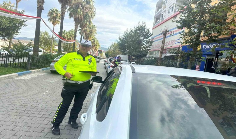 Denetimlerde 3 araç trafikten men edildi