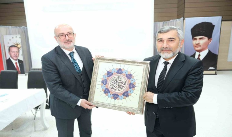 Diyanet Akademisi Başkanı Kaan, Filistin gündemiyle ilgili konferans verdi