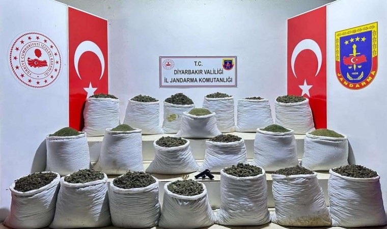 Diyarbakırda 914 kilogram esrar ele geçirildi: 2 gözaltı