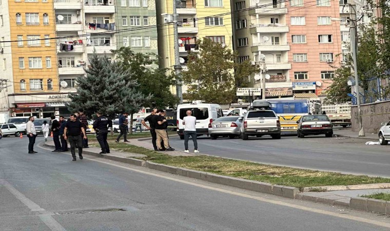 Diyarbakırda şüpheli valiz polisi harekete geçirdi