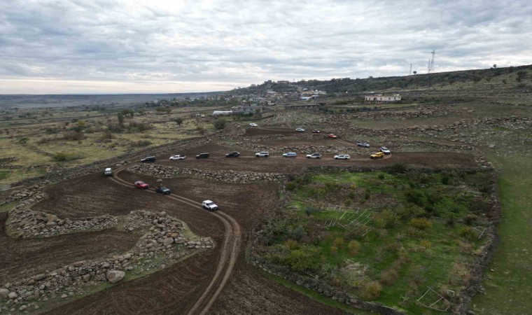 Doğa tutkunları Şırnak Cehennem Deresinde kamp kurup hamsi pişirdi