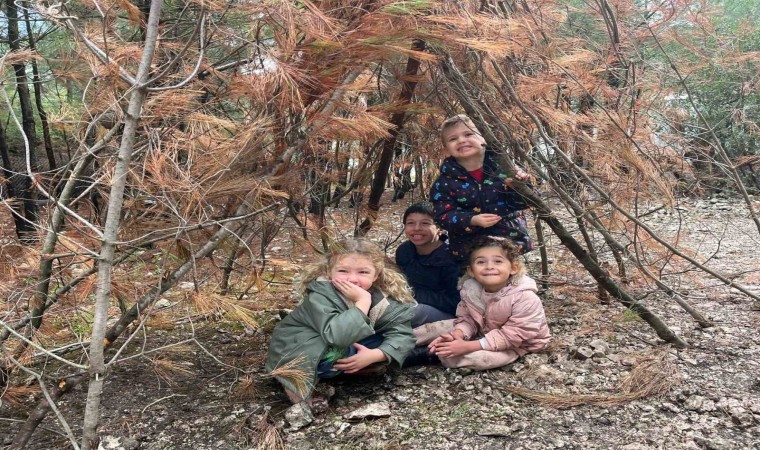 Doğada eşit eğitim hakkı İzmirdeki orman okulunda hayat buldu