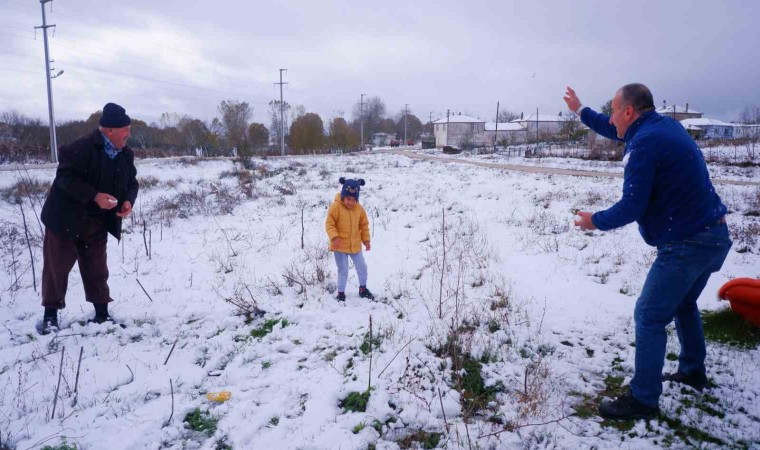 Edirnede kar yağışı kartpostallık görüntüler oluşturdu