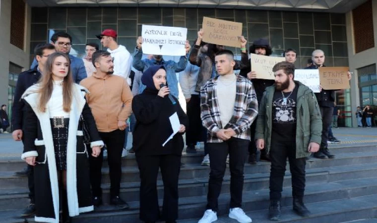 Edirne’de üniversite öğrencileri, toplu ulaşım ücretlerini protesto etti