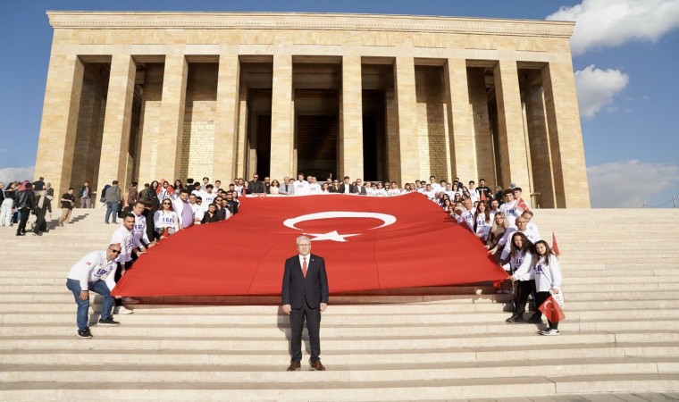 Ege Üniversitesi Heyeti, Cumhuriyetin 100. Yılında Atatürkün huzurunda