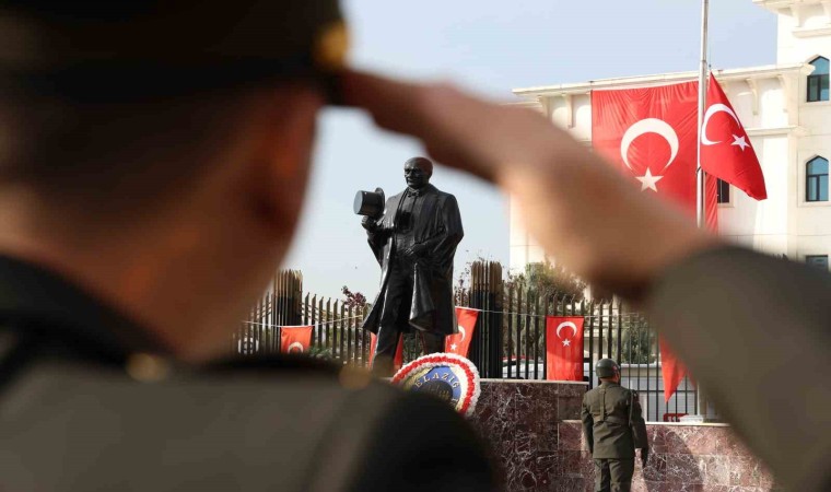 Elazığda Atatürk düzenlenen törenle anıldı