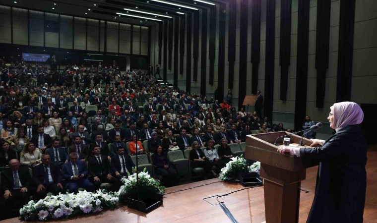 Emine Erdoğan: Dünyanın bütün mazlumlarını emanet addediyoruz ve kalıcı barışı tesis etmek için seferber oluyoruz