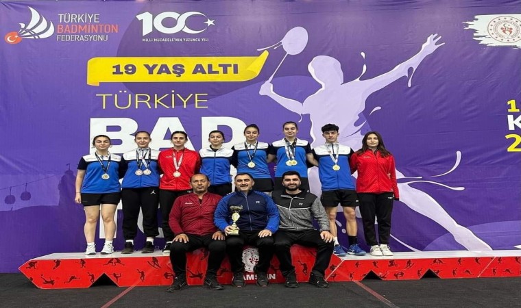 Erzincanlı badmintoncular, Samsundan madalyalarla döndüler