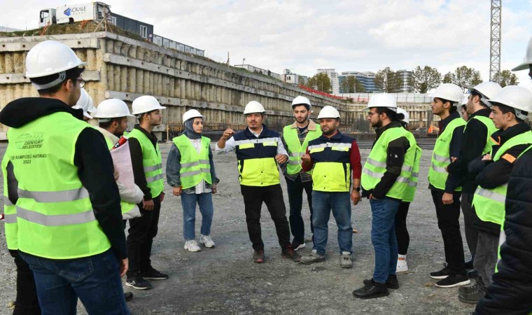 Esenyurtta kampüs lise projesine üniversite öğrencilerinden yoğun ilgi