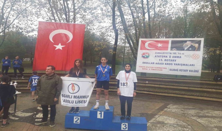 Eskişehirli atletizm sporcusu ‘Kros şampiyonu oldu