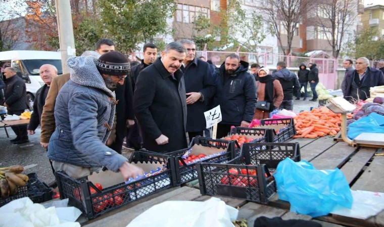 Esnaftan Vali Çiftçiye kapalı Pazar isteği