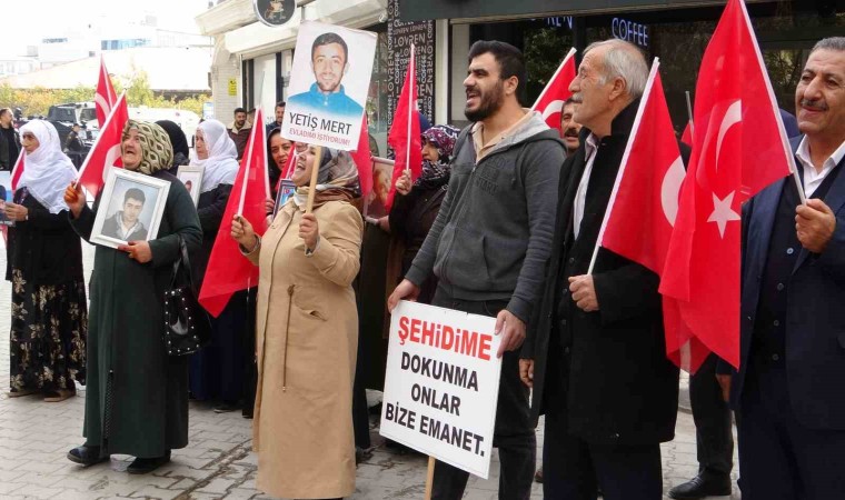 Evlat nöbetindeki Saliha Mert: “HDPnin İsrailden farkı yok”