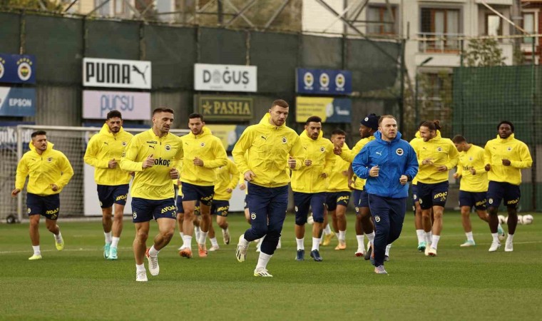 Fenerbahçenin kamp kadrosu belli oldu