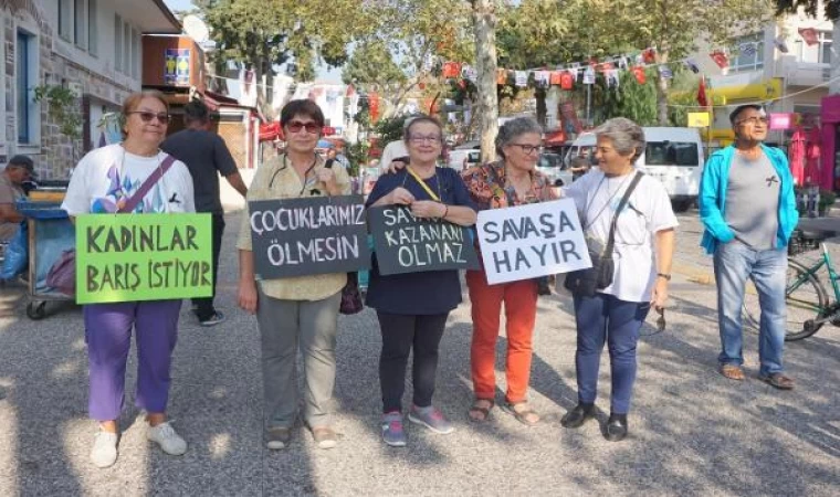 Foçalı kadınlardan yürüyüş ve sessiz İsrail protestosu