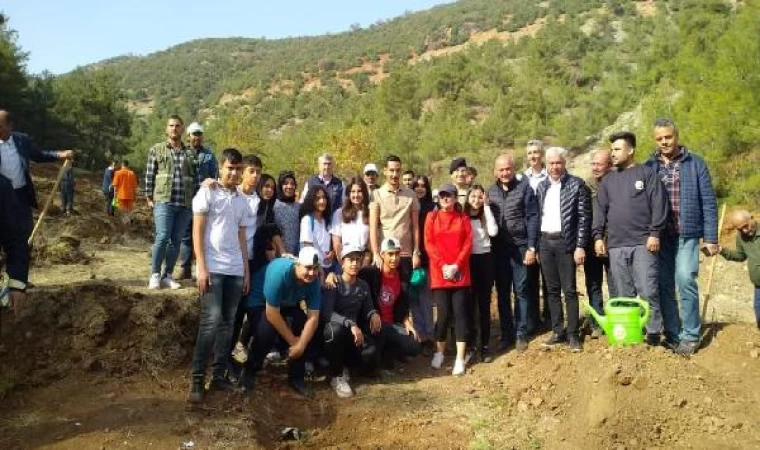 Gaziantep’te, depremde hayatını kaybedenler için 3 bin 985 fidan dikildi