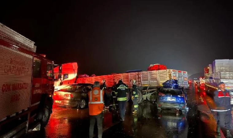 Gaziantep’te, otomobil TIR’ın altına girdi: 1 ölü, 3 yaralı