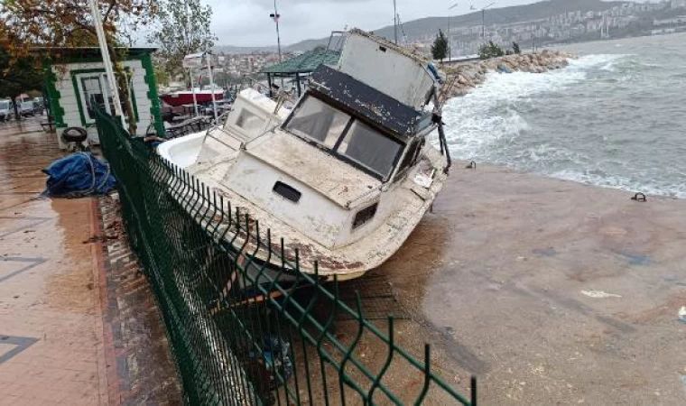 Gemlik’te sağanak ve fırtına; tekneler karaya vurdu