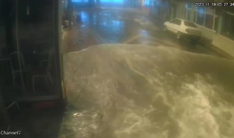 Gemlik’te sağanak ve fırtına; tekneler karaya vurdu (2)