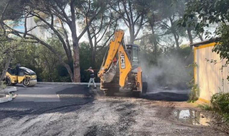 (Geniş haber) Ataşehir’de otoparktaki otomobilin içinde ceset bulundu