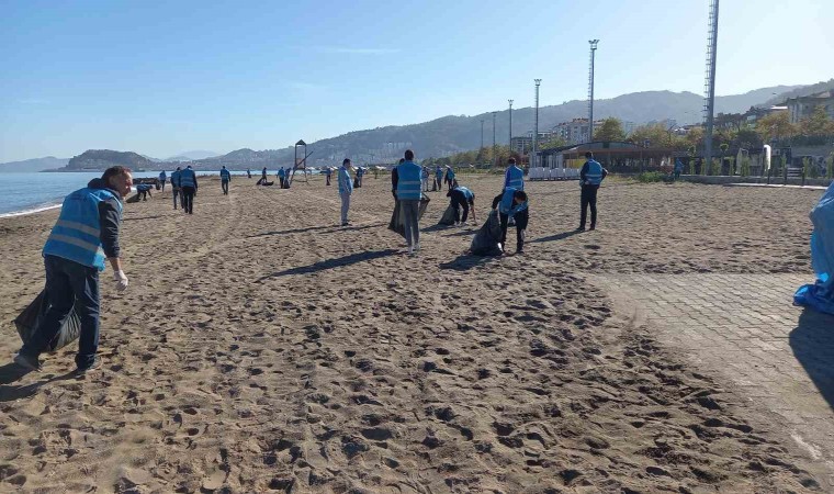 Giresunda denetimli serbestlik tedbiri altındaki yükümlülerden çevre temizliği