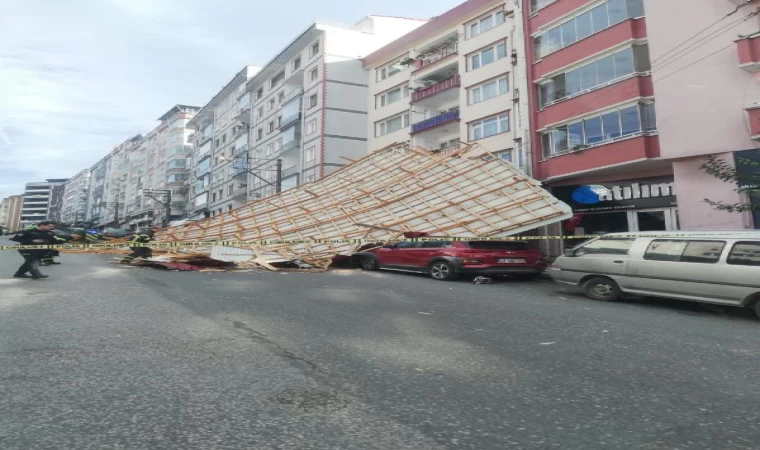 Giresun’da fırtına; çatılar uçtu; 1’i çocuk 2 kişi yaralı