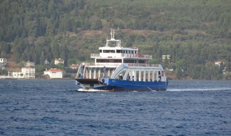 Gökçeada ve Bozcaada feribot seferlerine ’fırtına’ engeli