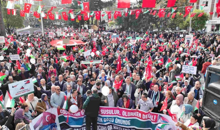 Gölcükte binlerce kişi Filistin için yürüdü