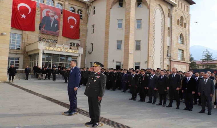 Hakkaride 10 Kasım Atatürkü anma programı