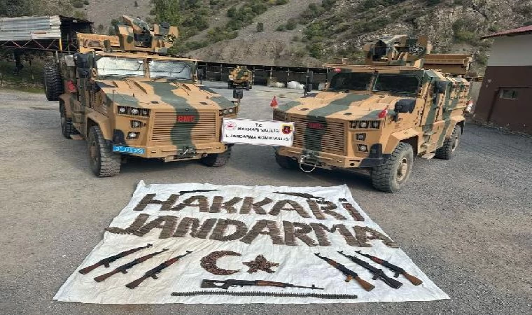 Hakkari’de PKK’lı teröristlere ait silah ve mühimmat ele geçirildi