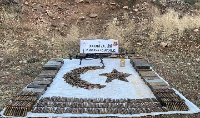 Hakkari’de PKK’lı teröristlere ait silah ve mühimmat ele geçirildi