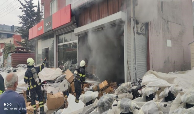 Hatayda bir iş yerinde yangın çıktı