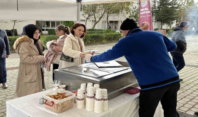 İnegöl Belediyesinden öğrencilerin içini ısıtan jest