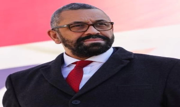 İngiltere’nin yeni İçişleri Bakanı James Cleverly oldu