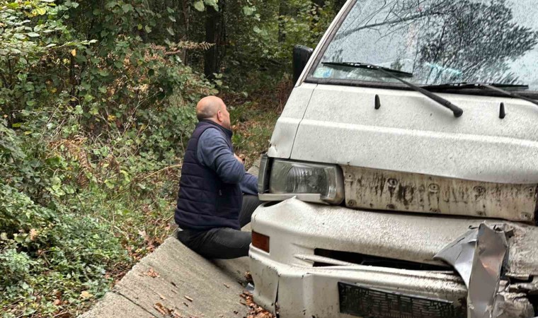 İstanbulda orman yolunda feci kaza: Yaralının çalan telefonuna itfaiye eri cevap verdi