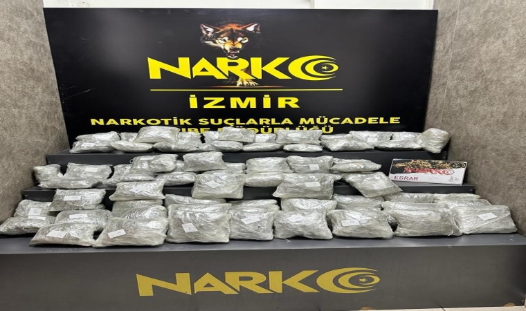 İzmirde bir kargo firmasında yaklaşık 40 kg esrar ele geçirildi