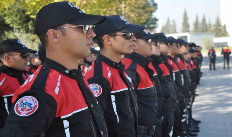 İzmirde yunuslar ve güven timleri, suçluları tek tek yakaladı