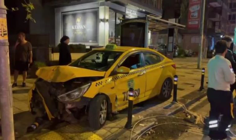 Kadıköy’de alkollü sürücünün kullandığı otomobil kaza yaptı: 1 kişi yaralandı