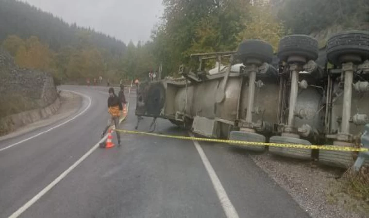 Kahramanmaraş’ta beton mikseri devrildi; sürücü öldü