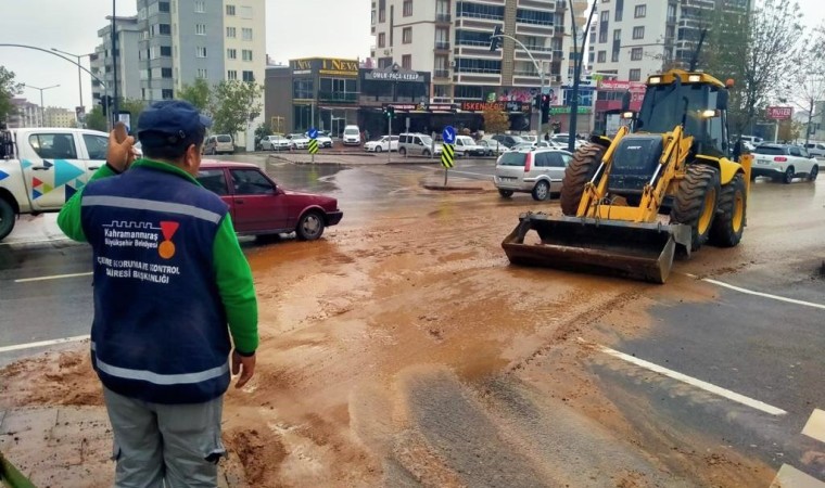 Kahramanmaraşta ekiplerin sağanak yağış nöbeti