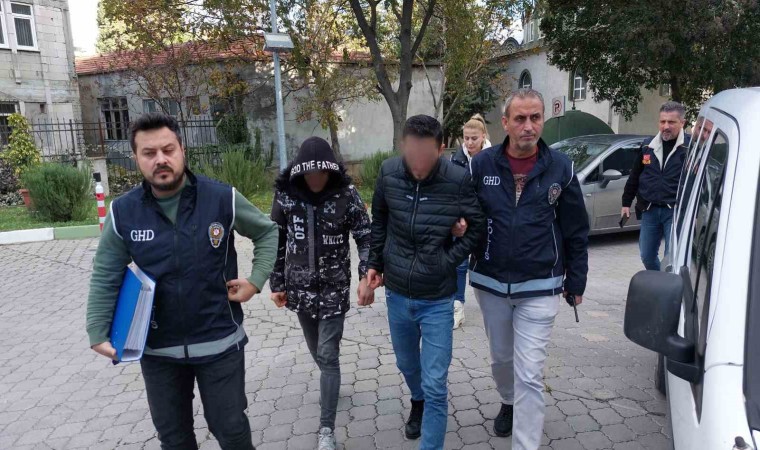 Karadenizdeki göçmen kaçakçılığına eş zamanlı operasyon: 1i Afgan uyruklu 3 gözaltı