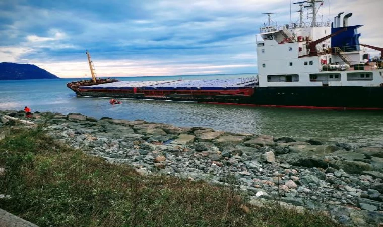 Karaya oturan kuru yük gemisi için 2 kurtarma seçeneği