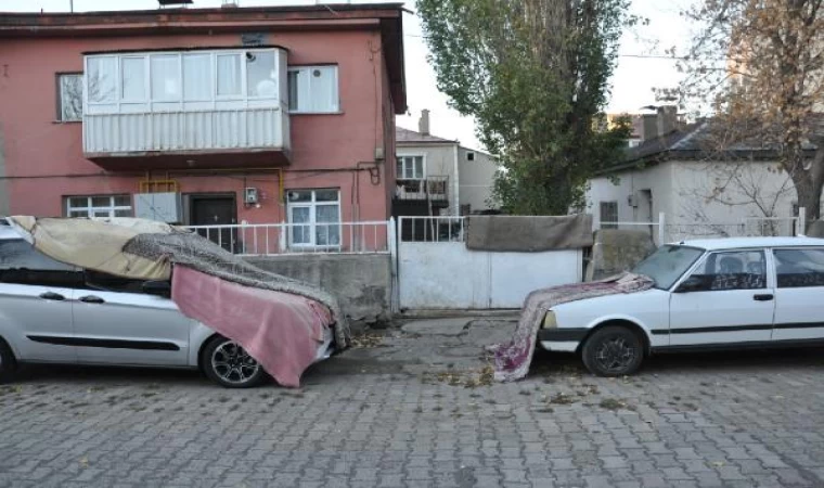 Kars’ta sıcaklık eksi 6 dereceye düştü; araçlar için battaniyeli önlem